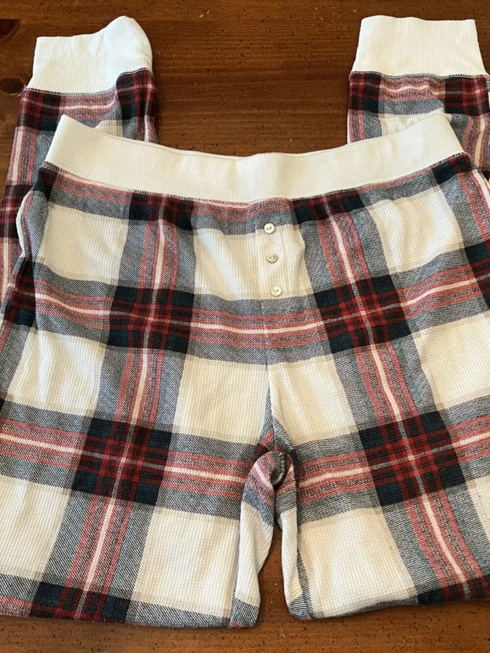 Stars Above Holiday Plaid Pajama Set - Size M
